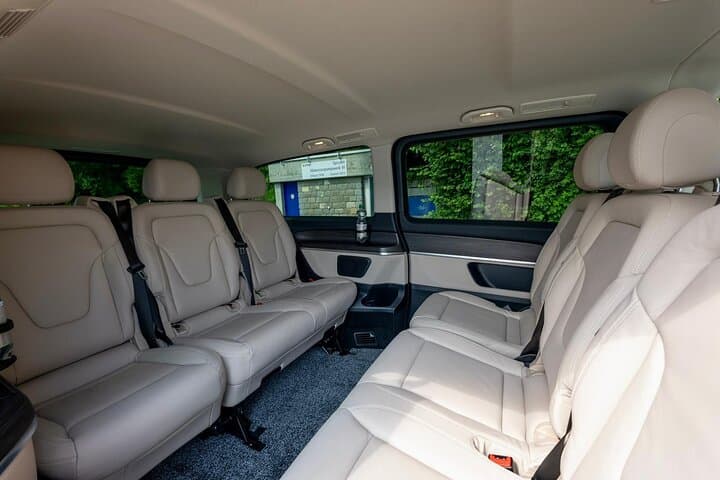 Lucerne to Zurich Airport Private Transfer (Local drivers)