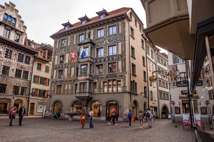 Ultimate Lucerne Experience: City Tour and Lake Cruise