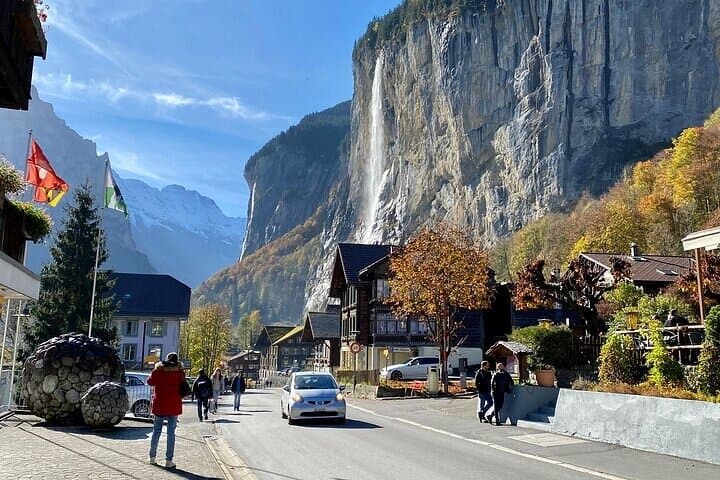 Day tour to Grindelwald, Interlaken and Lauterbrunnen