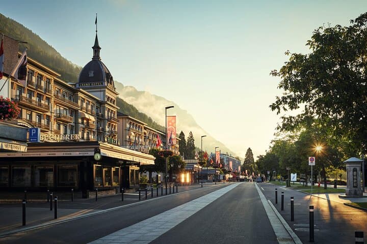 Day tour to Grindelwald, Interlaken and Lauterbrunnen