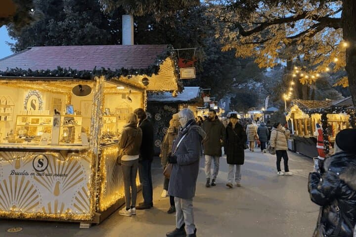 Montreux Castle and Christmas Markets with Flying Santa Show