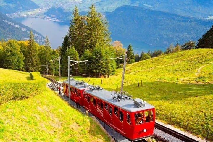 Pilatus Guided Tour with Cable Car, Cogwheel and Lake Cruise