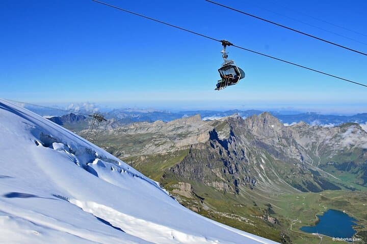 Mount Titlis tour with ice flyer from Zurich