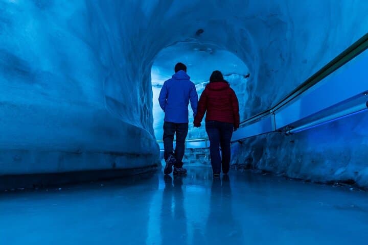 Mount Titlis tour with ice flyer from Zurich