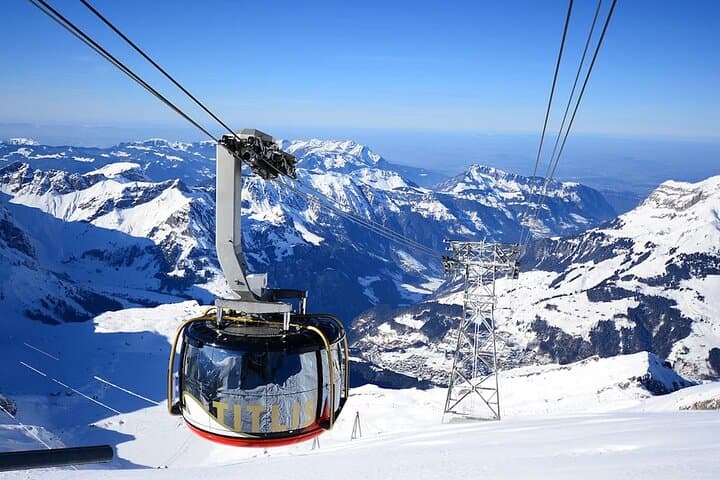 Mount Titlis tour with ice flyer from Zurich