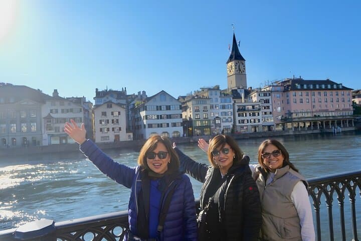 Wander, Snap, Savor Zurich