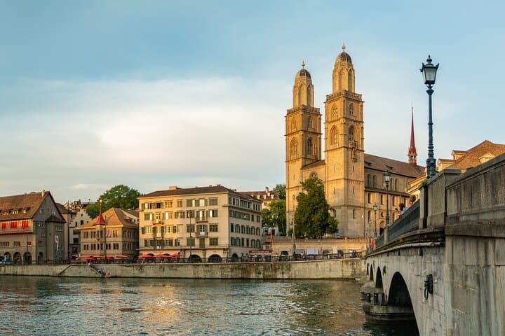 Zurich's Heists and Robberies: A Self-Guided True Crime Tour