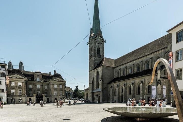 Zurich Highlights Tour with Old Town & Optional FIFA Museum