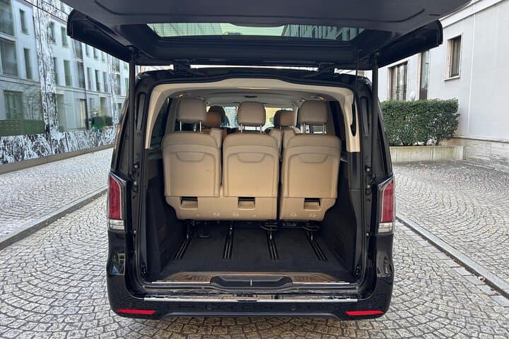 Private Transfer from Zurich Airport ZRH to Zurich City