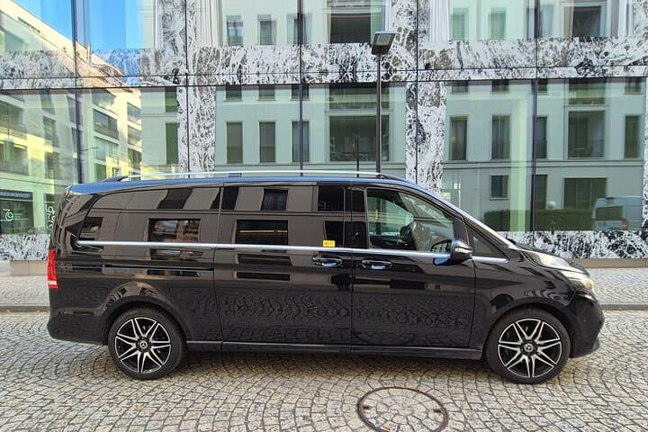 Private Transfer from Zurich Airport ZRH to Zurich City