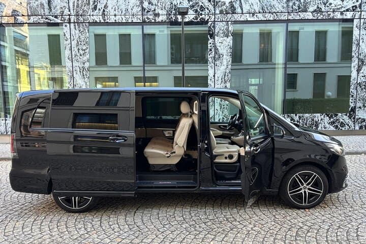 Private Transfer from Basel to Zurich City Airport