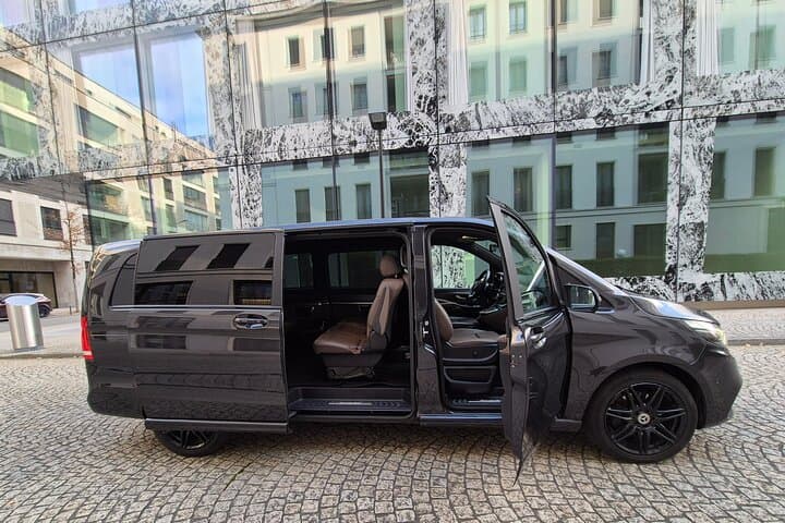 Private Transfer from Basel to Zurich City Airport