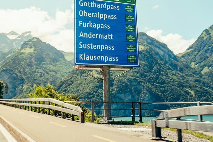 4-Day Swiss Alps Porsche Drive: Interlaken, Furka-Grimsel-Susten