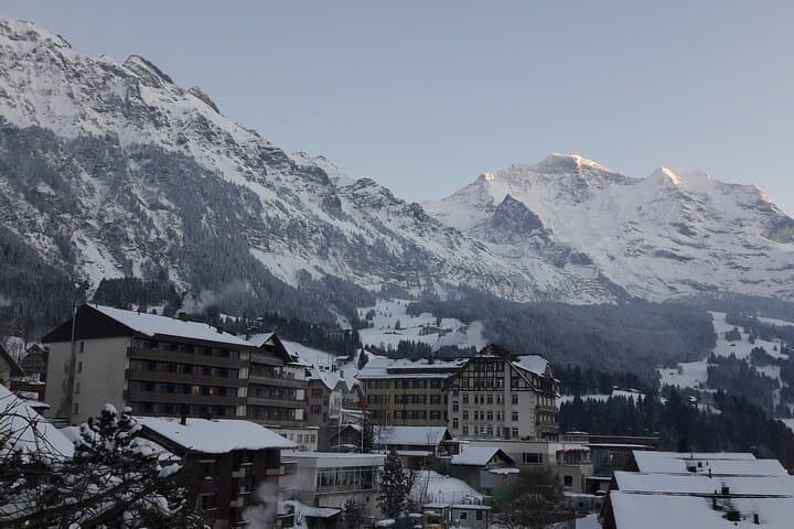 Sledding Adventure from Kleine Scheidegg to Wengen