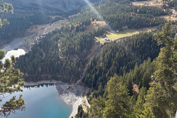 Kandersteg: Oeschinensee Panorama Hike with a Swiss Athlete
