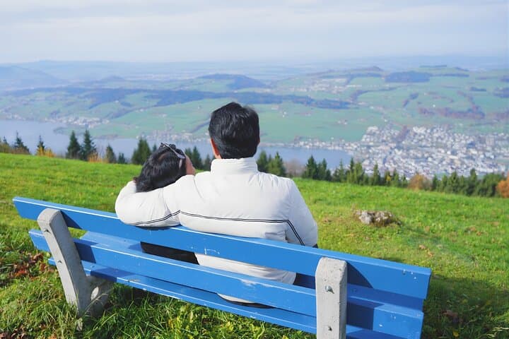 From Zurich: Private Lucerne Hidden Gems & Local Tastes Tour