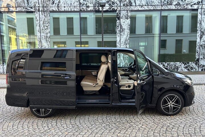 Private Arrival Transfer from Zurich Airport to Basel
