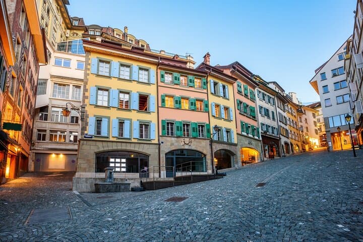 Private Day Trip from Geneva to Lausanne and Lavaux Vineyards