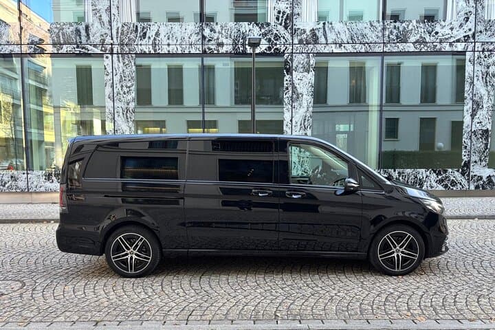 Private One Way Transfer from Zurich Airport to Winterthur