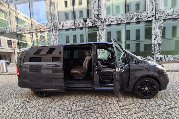 Private One Way Transfer from Zurich Airport (ZRH) to Chur