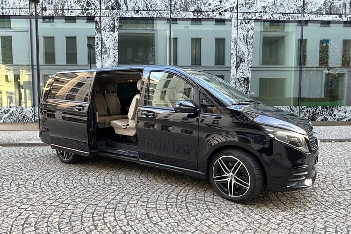 Private One Way Transfer from Zurich Airport to Winterthur