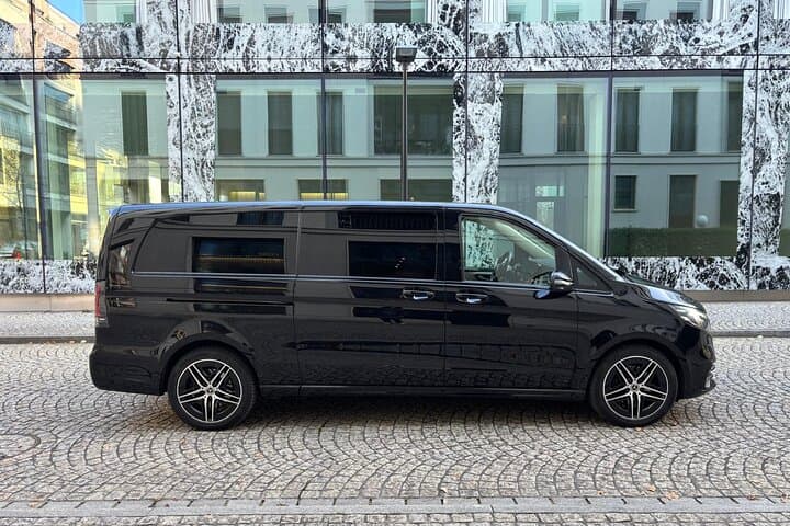 Private One Way Transfer from Geneva Airport to Chamonix
