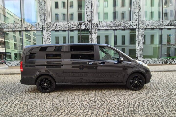 Private One Way Transfer from Geneva Airport to Chamonix
