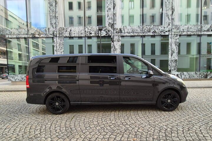 Private One Way Transfer from Zurich Airport to Europa park