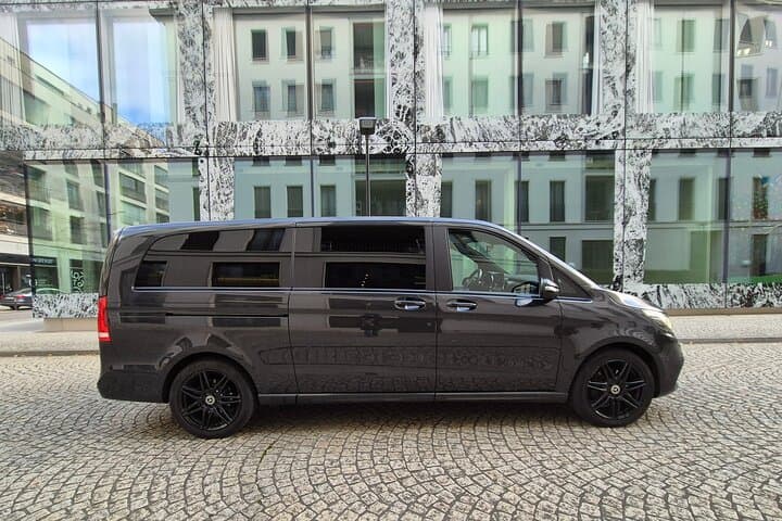 Private One Way Transfer from Zurich Airport to Winterthur