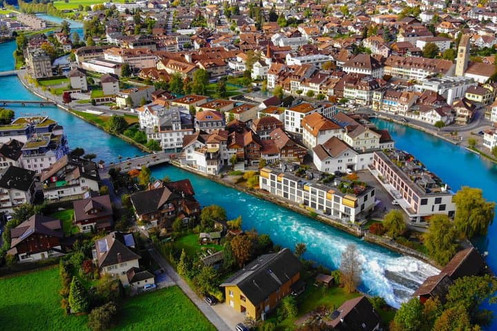 Interlaken Valley Winter E-Bike Tour: Rivers, Lakes & Castles