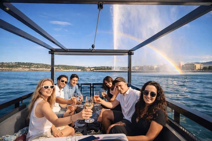 Geneva: Private Cruise on Lake Geneva with Aperitif