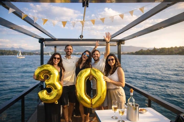 Geneva: Private Cruise on Lake Geneva with Aperitif