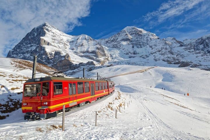 Private Day Trip from Basel to Grindelwald and Jungfrau