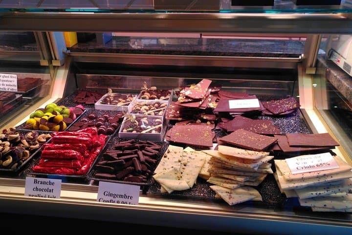 Coffee and Chocolate Walking Tour in Lausanne Switzerland