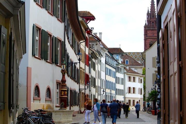 English Speaking Zurich to Basel Private Car Transfer
