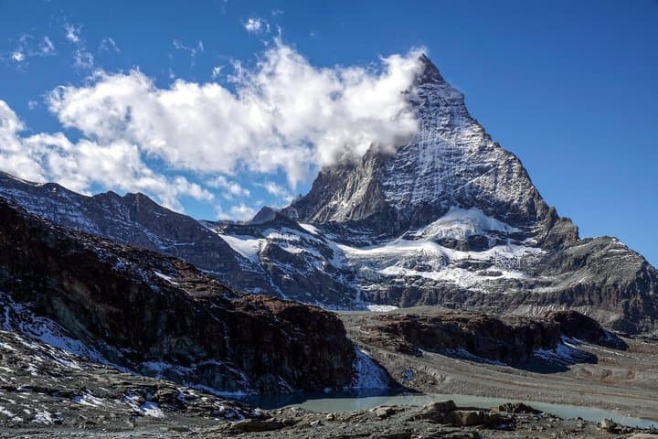 Zurich to Zermatt Private Transfer with Lucerne Sightseeing Stop