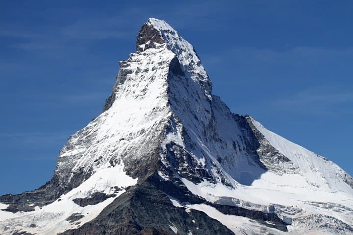 Zurich to Zermatt Private Transfer with Lucerne Sightseeing Stop