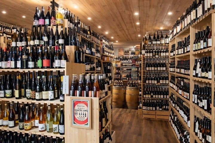 Private Tasting in Geneva with Wine Champagne or Whisky