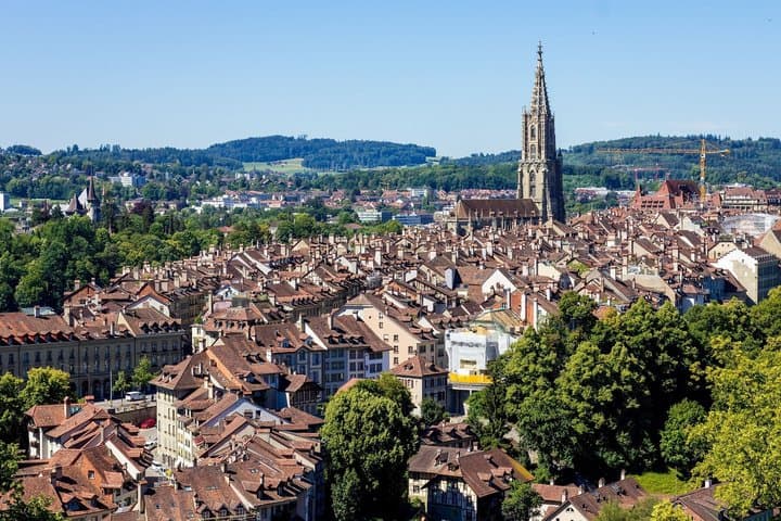 Discover Bern: Legends, Fountains & Medieval Stories
