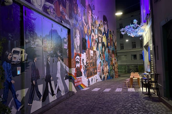 Basel's Historical Old Town Tour (Night)