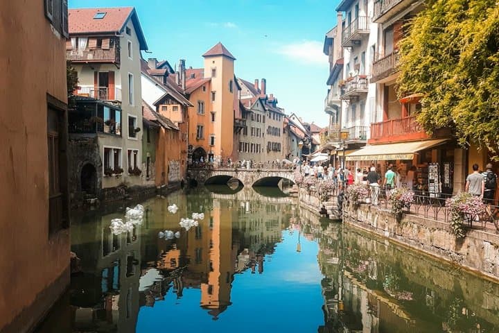 Geneva to Alpine Fairytales Yvoire and Annecy