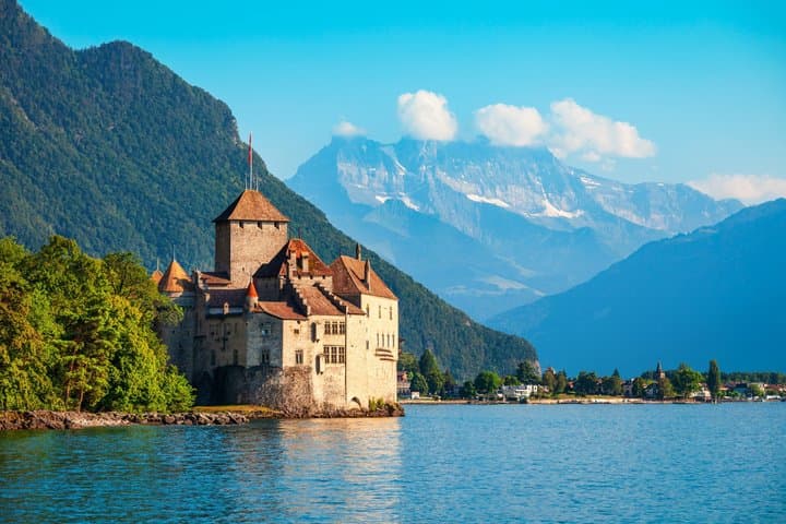 GoldenPass, Interlaken & Montreux Scenic Tour | From Lucerne