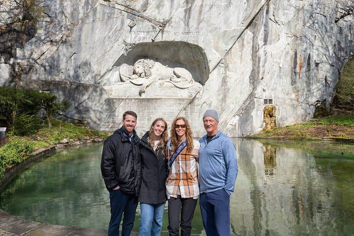 Lucerne: City Highlights Tour with Local Guide & Photography