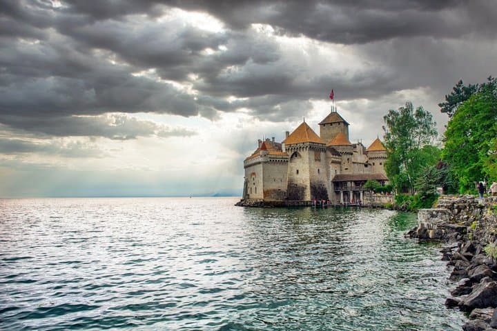 Chillon Castle and Lake Geneva: A Journey Through Swiss History