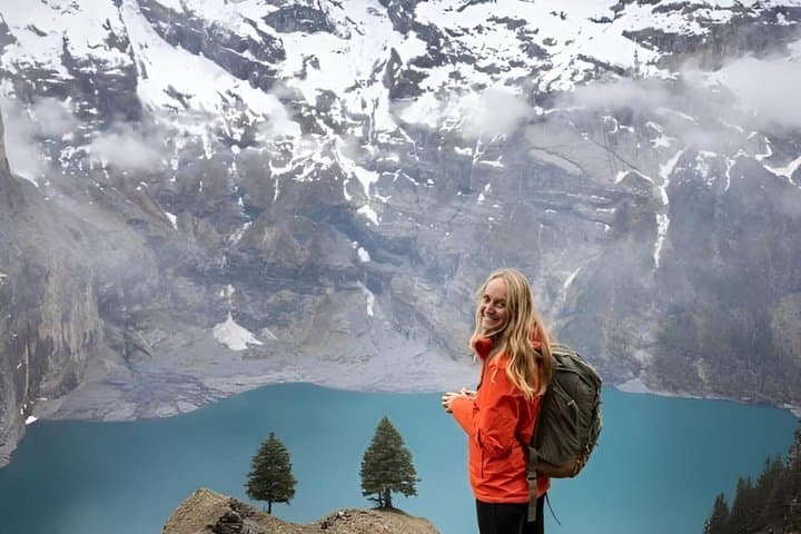 Guided Hiking Experience in Mürren Grindelwald and Interlaken