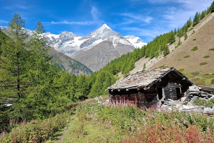 4 Day Saas Fee and Zermatt Guided Hike with Alpine Hut Stay
