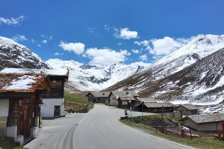 Day Trip to Juf Europe’s Highest Permanently Inhabited Village