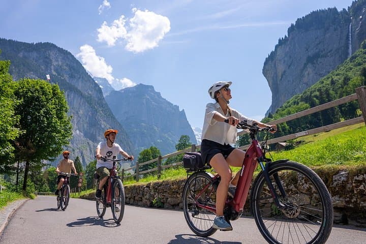 E-Bike Tour to the Lauterbrunnen Waterfalls