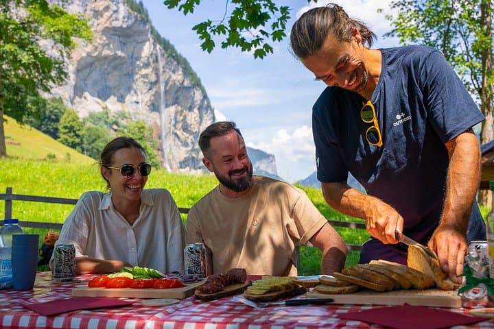E-Bike Tour to the Lauterbrunnen Waterfalls