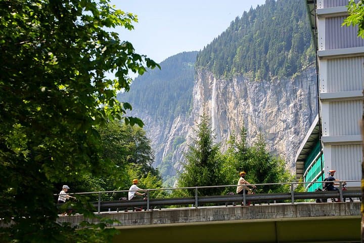 E-Bike Tour to the Lauterbrunnen Waterfalls